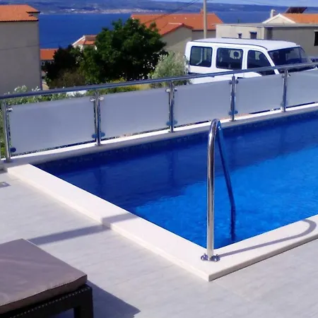 With A Swimming Pool Mali Rat Apartment *