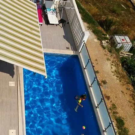 With A Swimming Pool Mali Rat